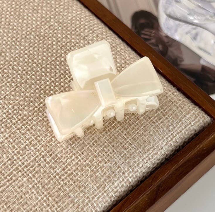 Mini Bowtie Assorted Hair Claws (DAKI)