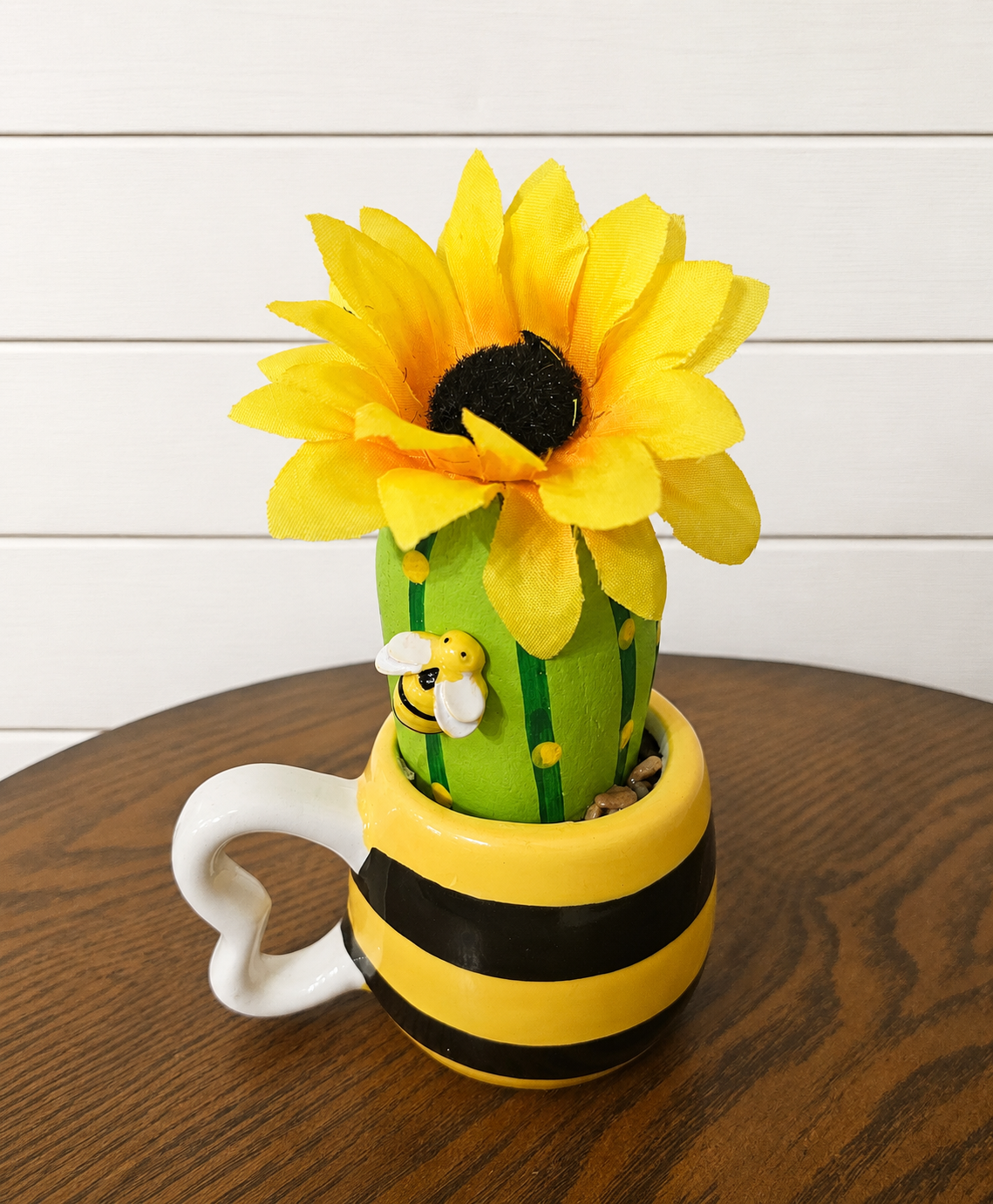 Cactus Bee Rock Cup