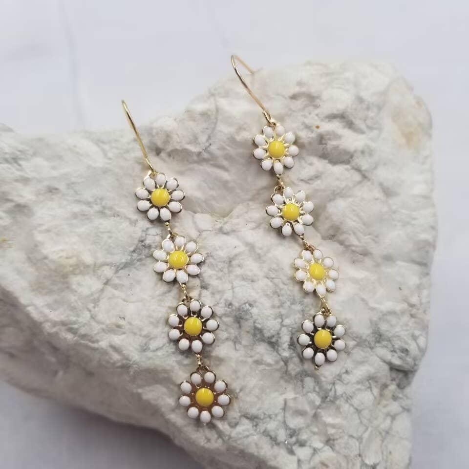 Daisy Link Dangle Earrings
