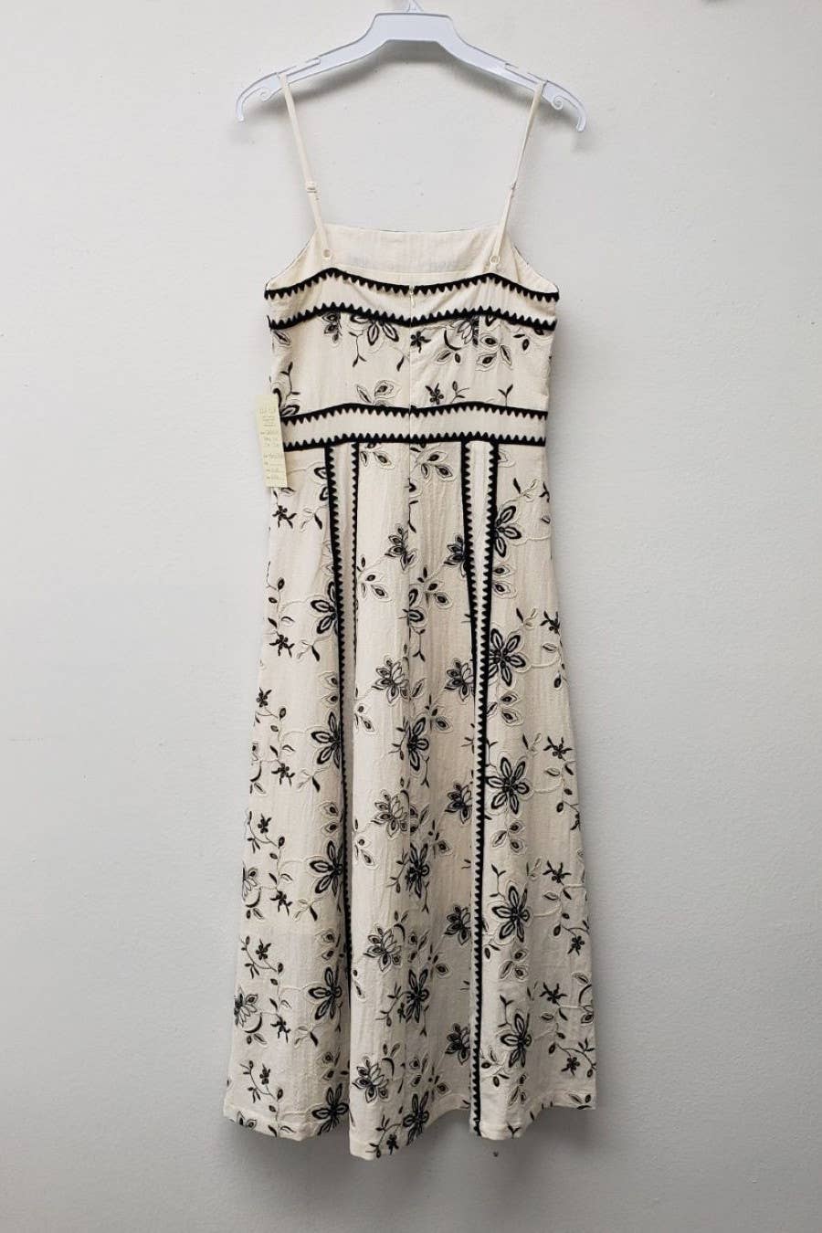 IM8692A - Embroidery Lace Midi Dress
