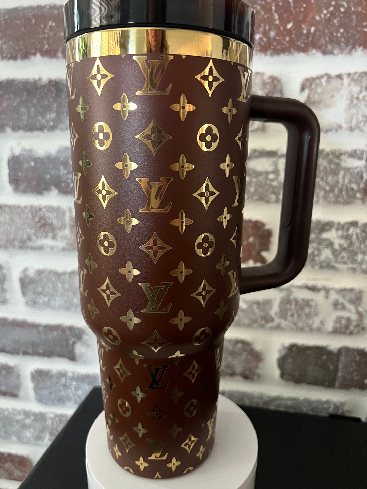 BROWN AND GOLD LV TUMBLER