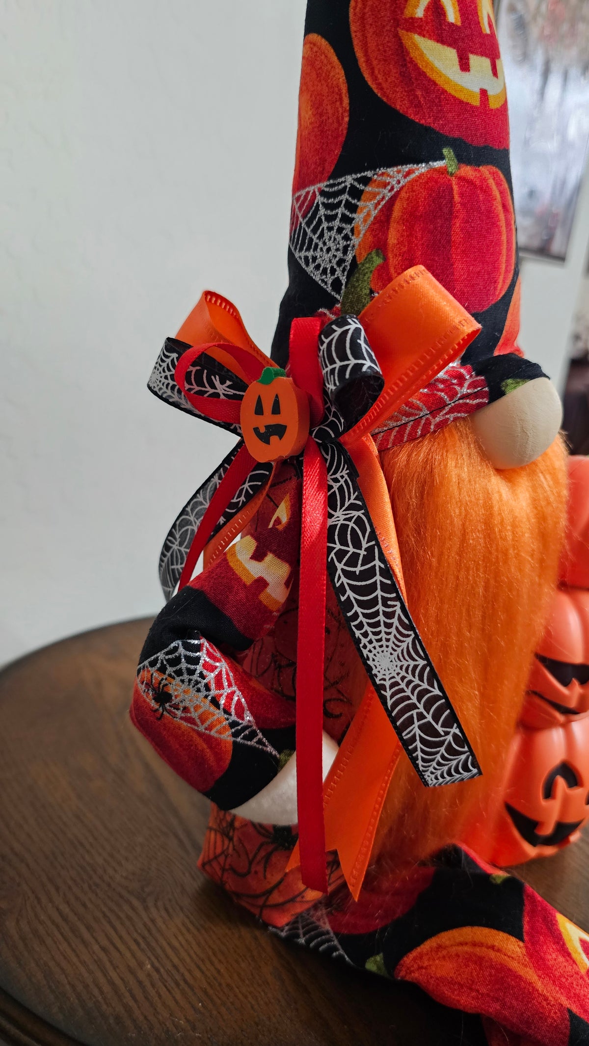HALLOWEEN GNOMIE PUMPKIN