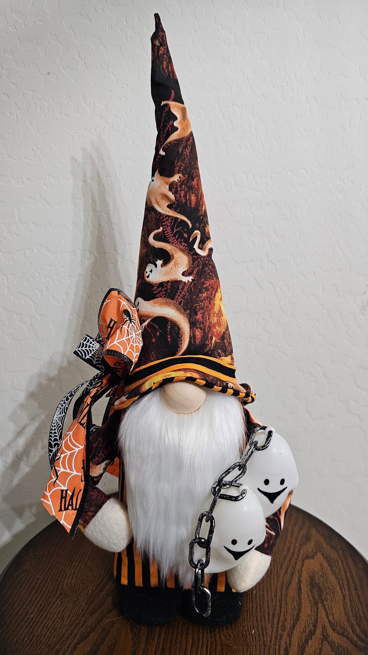 HALLOWEEN GNOMIE MR GHOST
