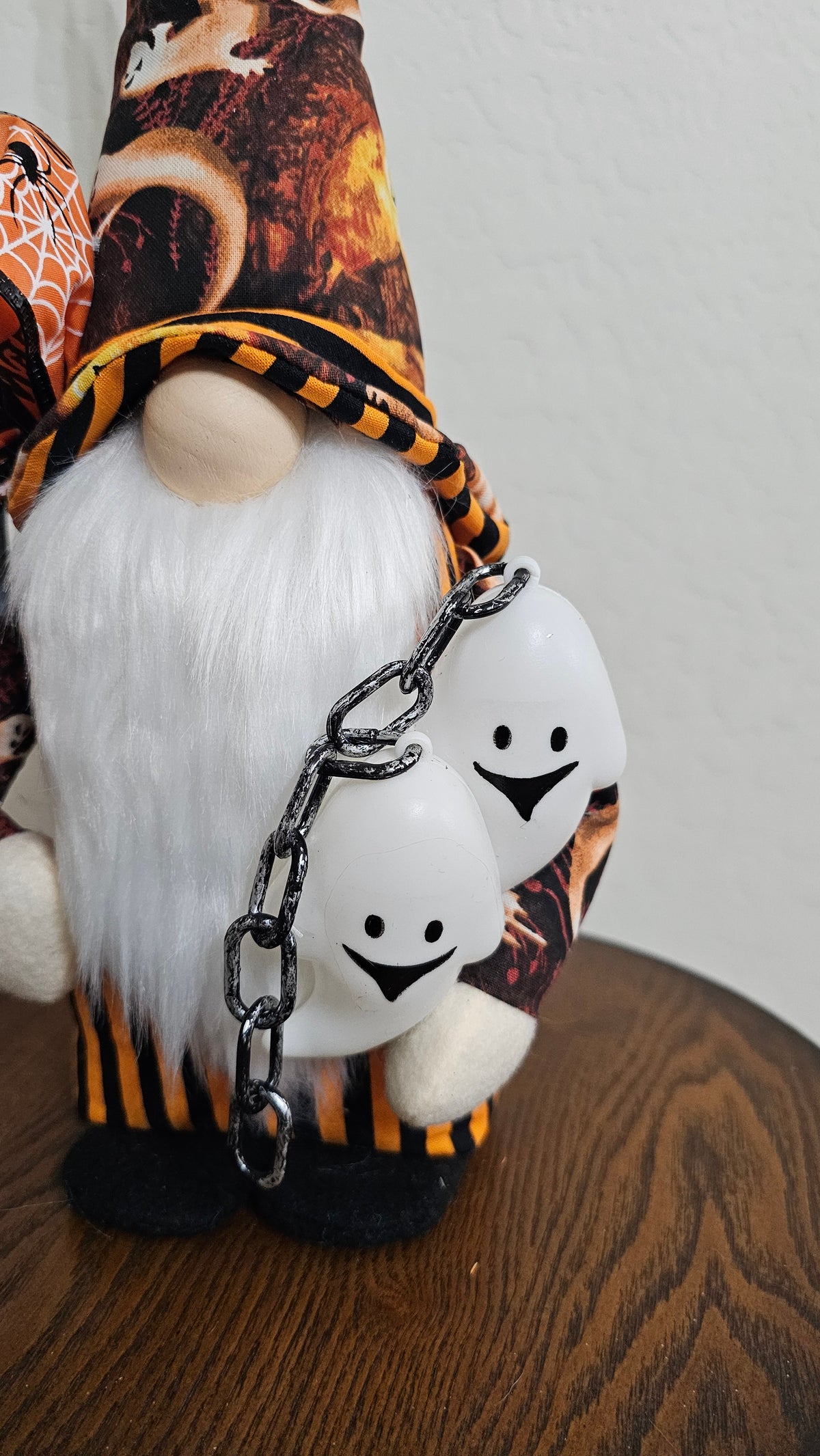 HALLOWEEN GNOMIE MR GHOST