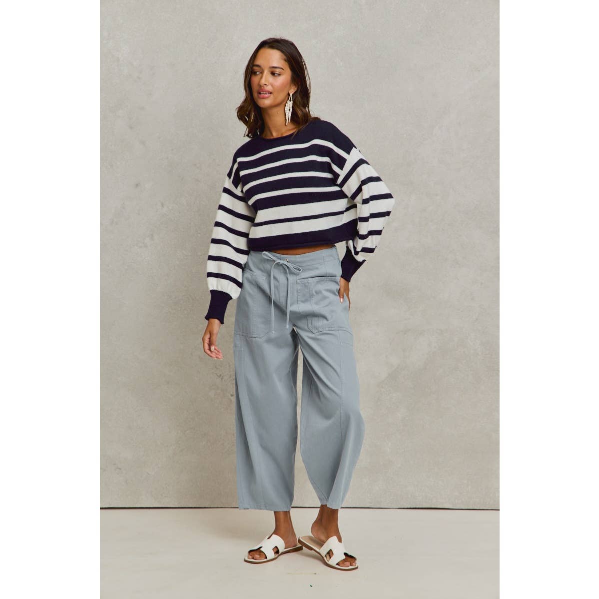 MID RISE WIDE LEG PANTS  WITH POCKETS