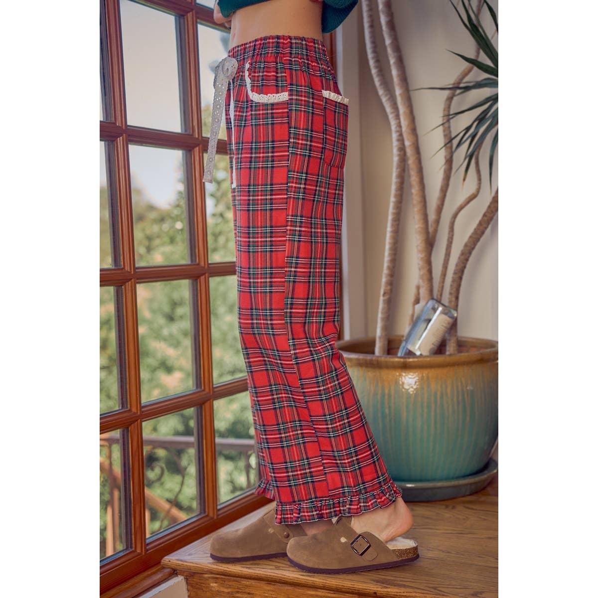 RUFFLED BOTTOM DETAIL CHRISTMAS PLAID CHECK LACE TRIM PANTS