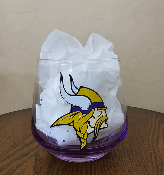 PURPLE  GLASS  VIKINGS 10 OZ