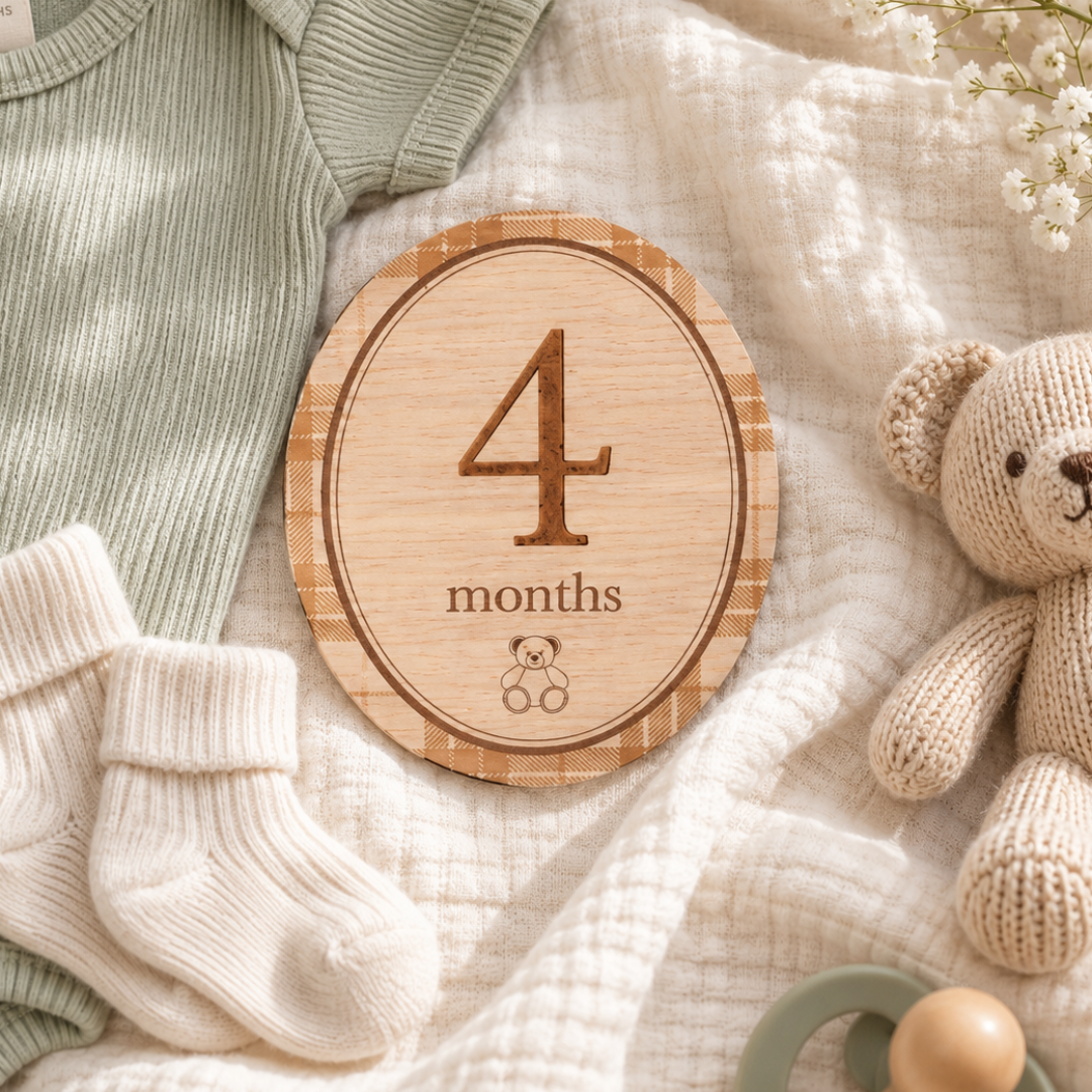 Wooden Monthly Milestone Photo Props Discs, Oval Bear