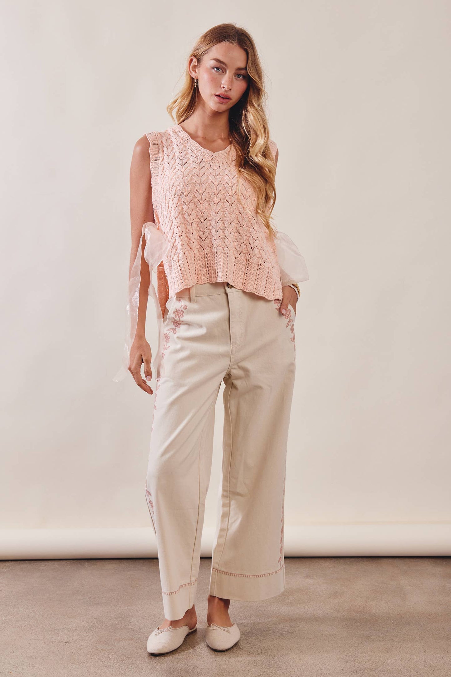 Floral Embroidered Cropped Wide-Leg Pants LP0276