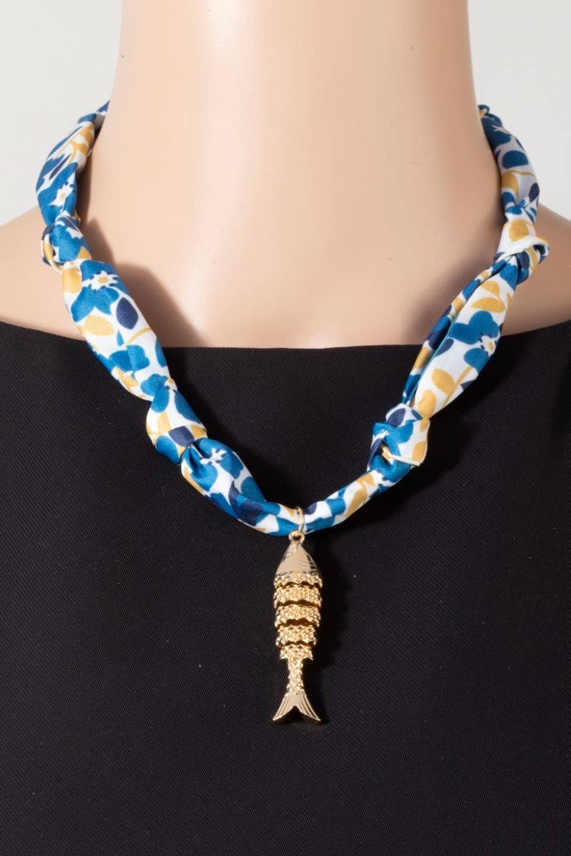 Metallic Pendant Knotted Bandana Necklace