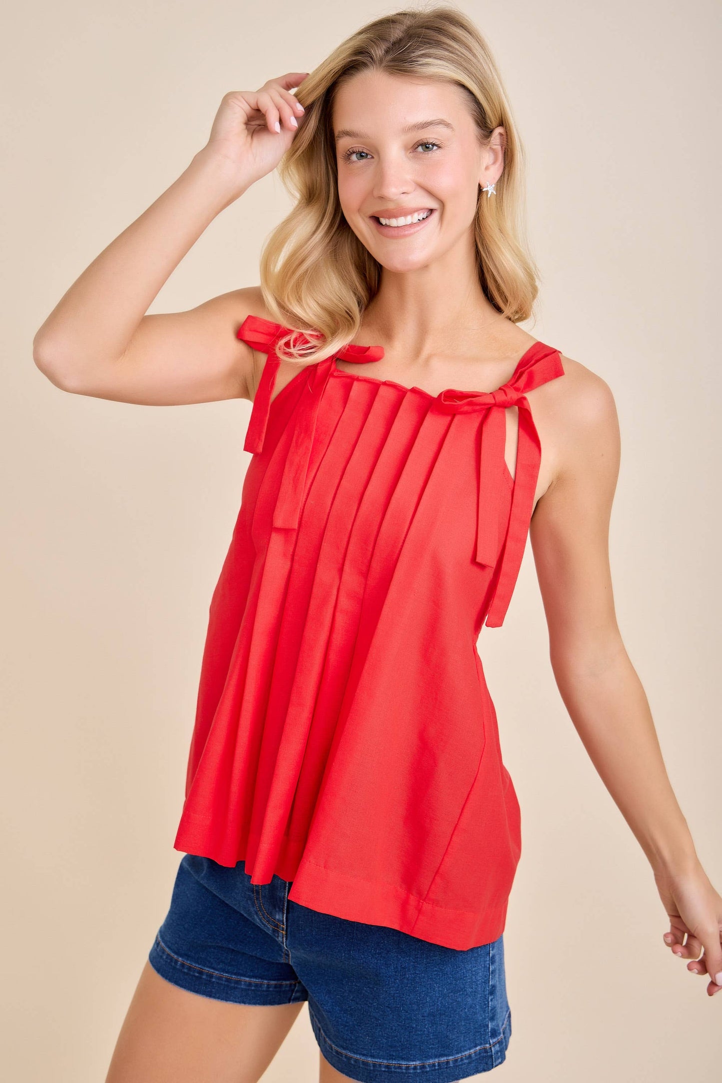 Scarlet Ribbon Pleated Sleeveless Top