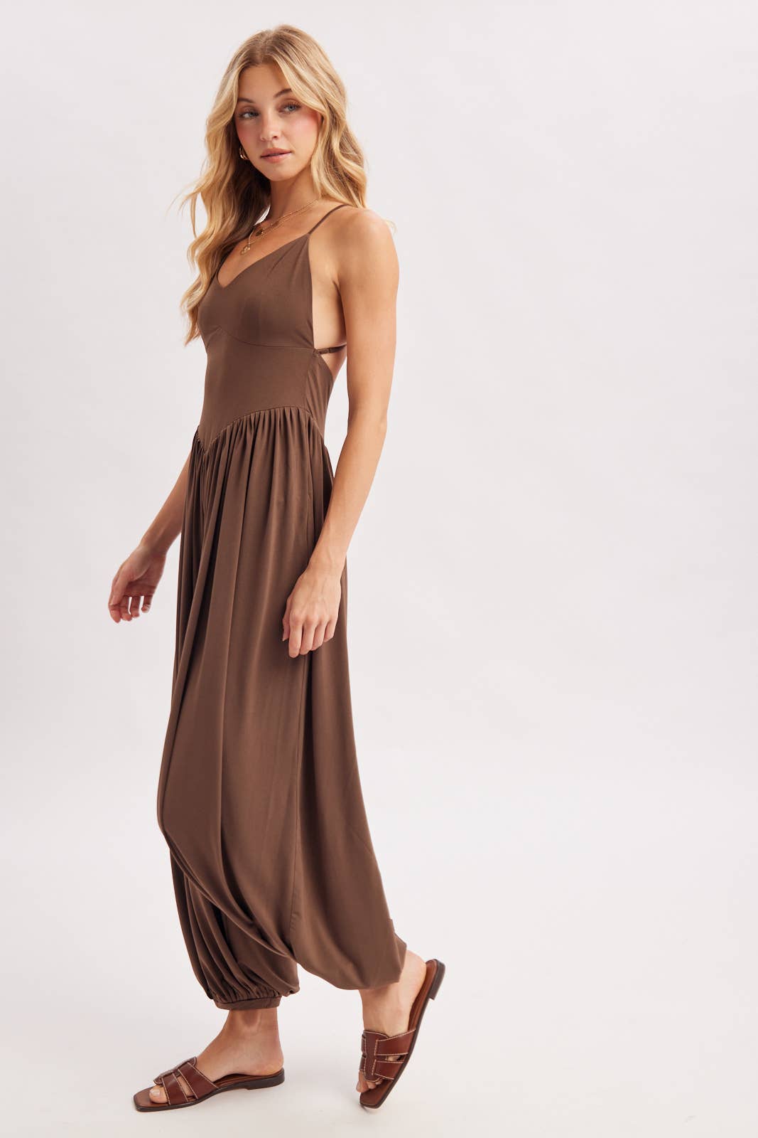V-NECK RELAXED FLOWY LEGS JUMPSUIT CRISS-CROSS OPEN BACK
