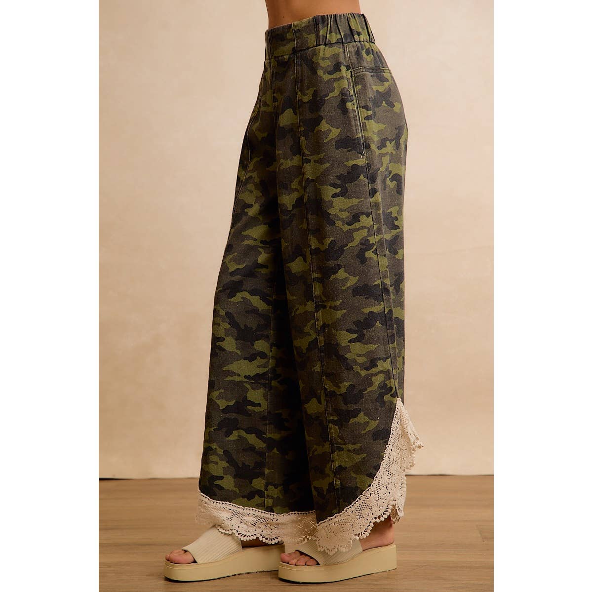 CAMO PRINT LACE HEM FULL LENGTH WIDE LEG PANTS
