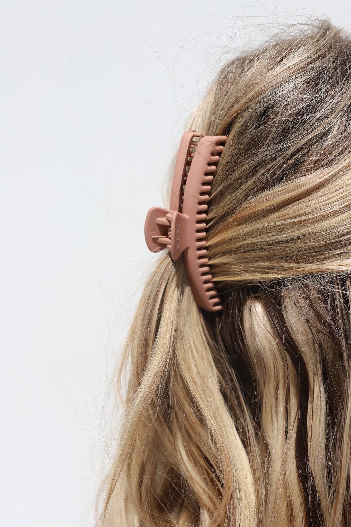 Midi Hold Everything Claw – Matte Finish
