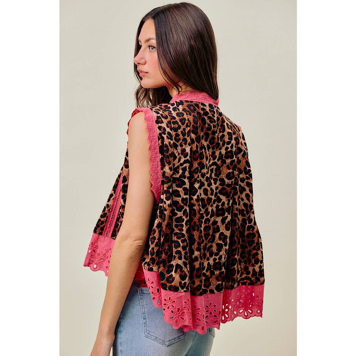 LEOPARD BUTTON UP PLEATED SLEEVELESS BLOUSE TOP