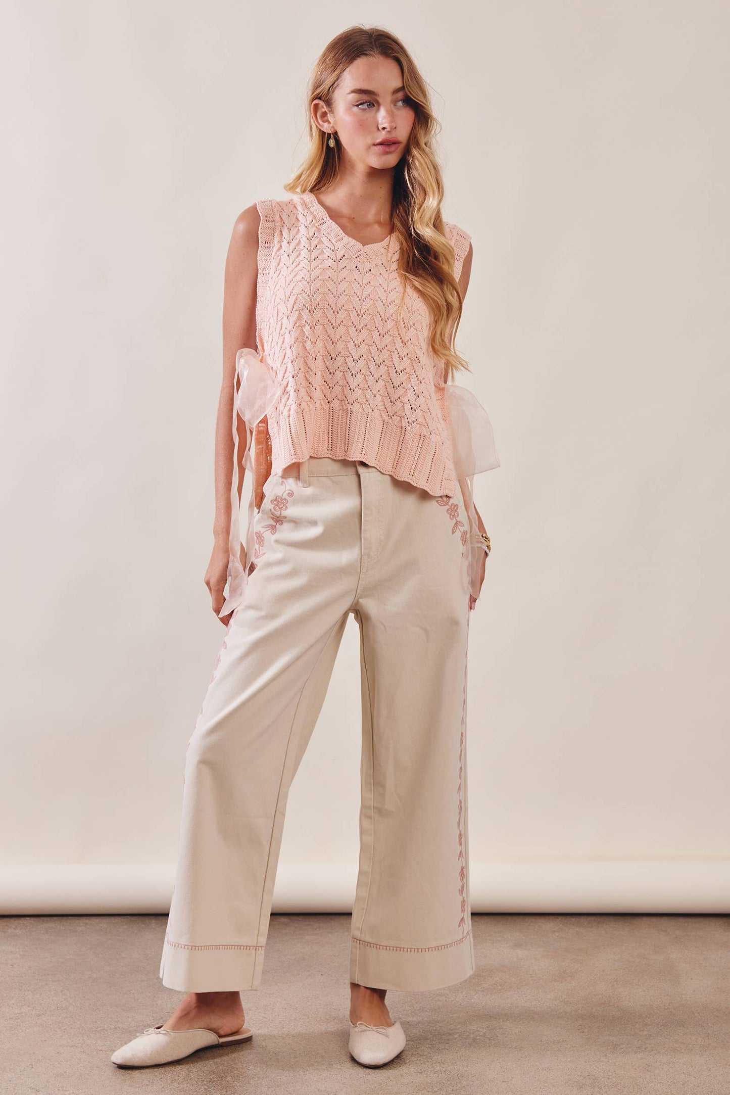 Floral Embroidered Cropped Wide-Leg Pants LP0276