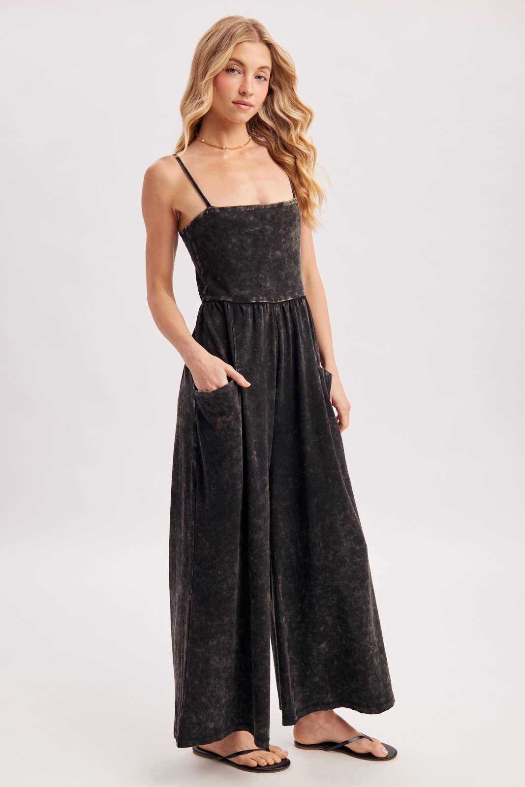 WASHED SLEEVELESS WIDE LEG JUMPSUIT