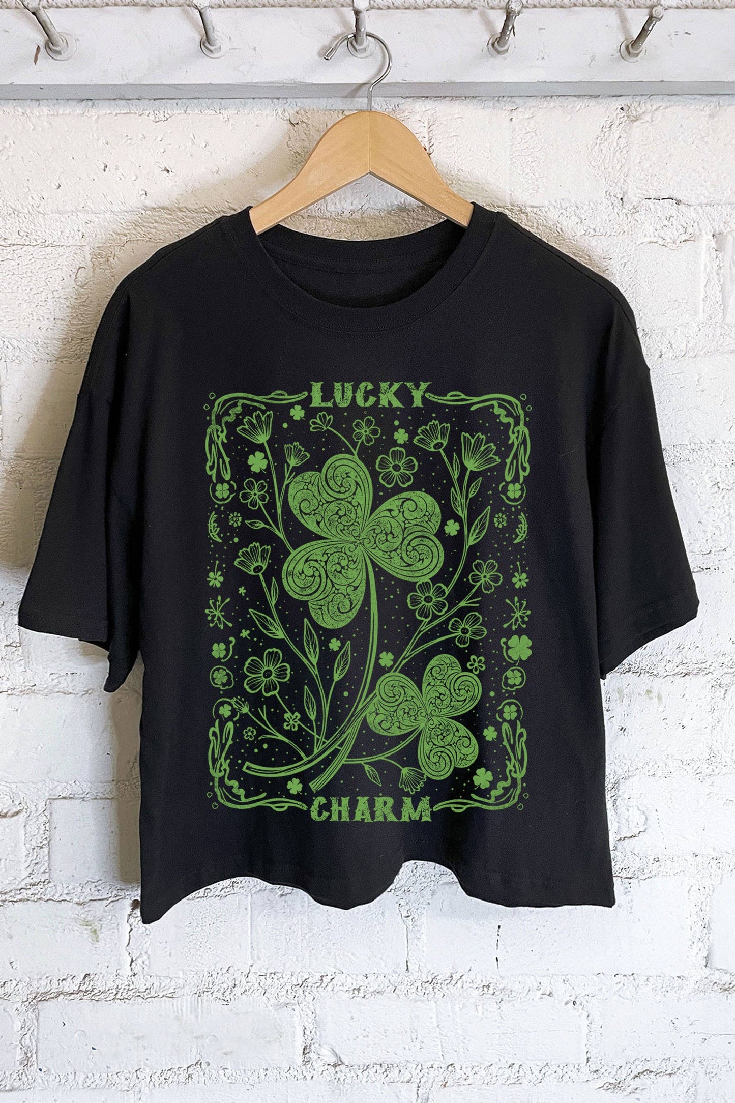 LUCKY CHARM CLOVER GRAPHIC LONG CROP TOP