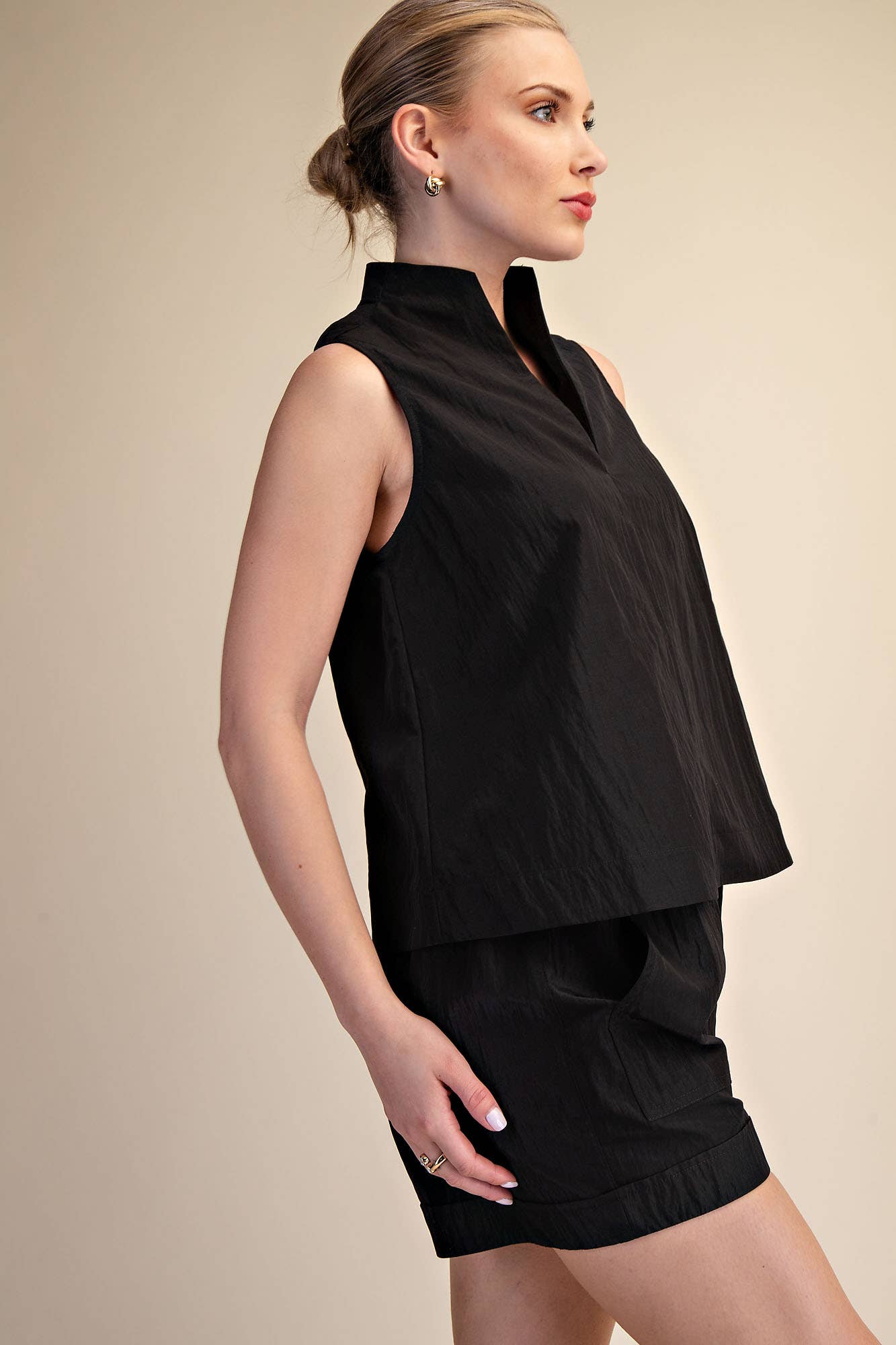 Stand Collar Slit V-Neck Sleeveless Top