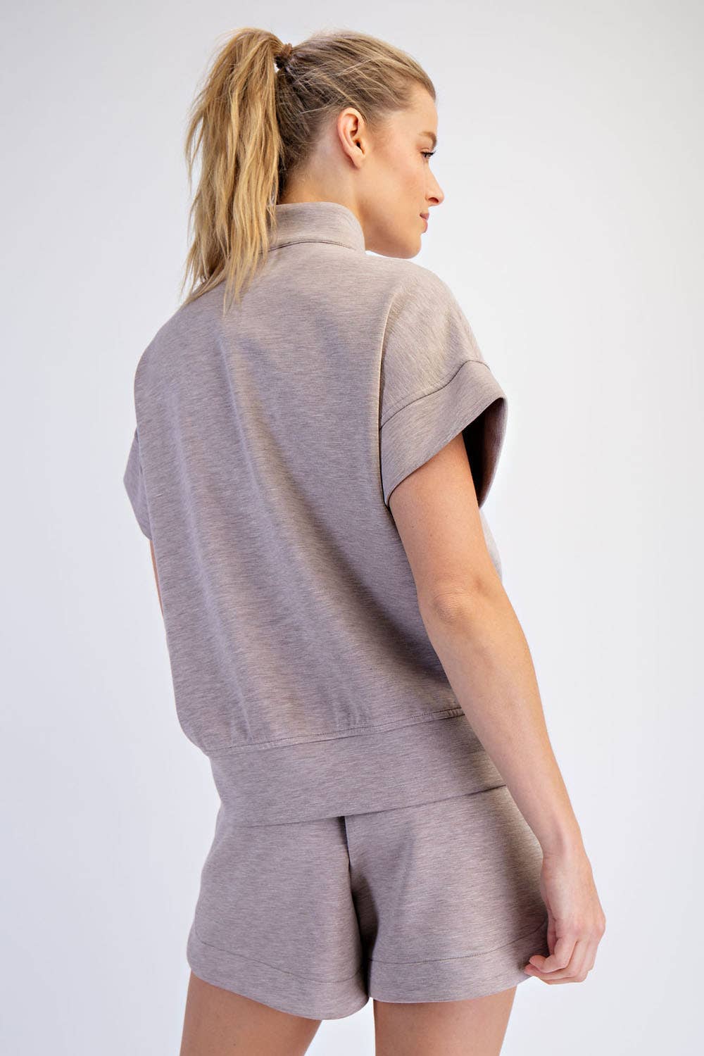 MODAL SCUBA QUARTER ZIP SHORT SLEEVE TOP