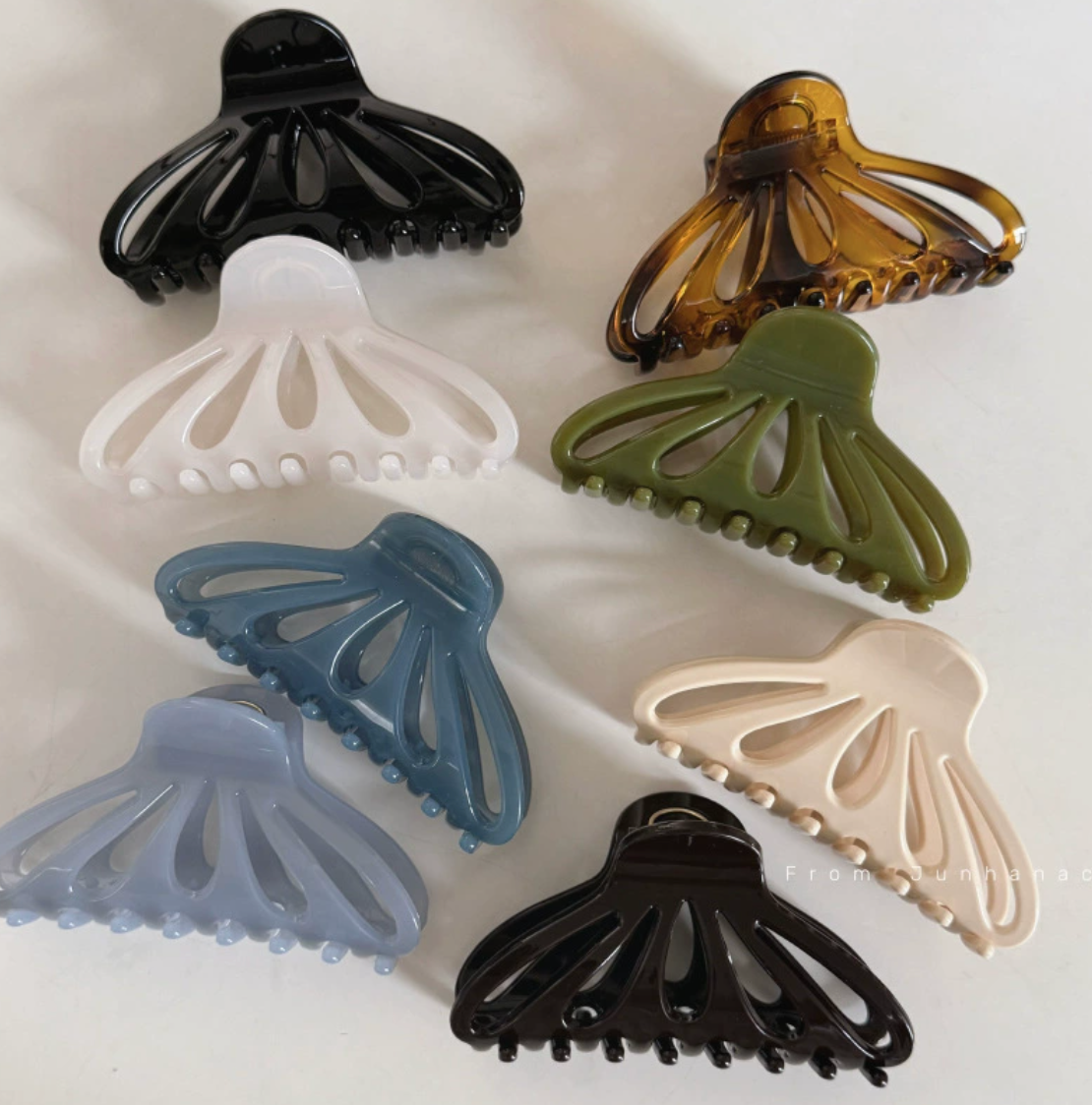 Glossy Shell Shape Claw Clips (CUHO)