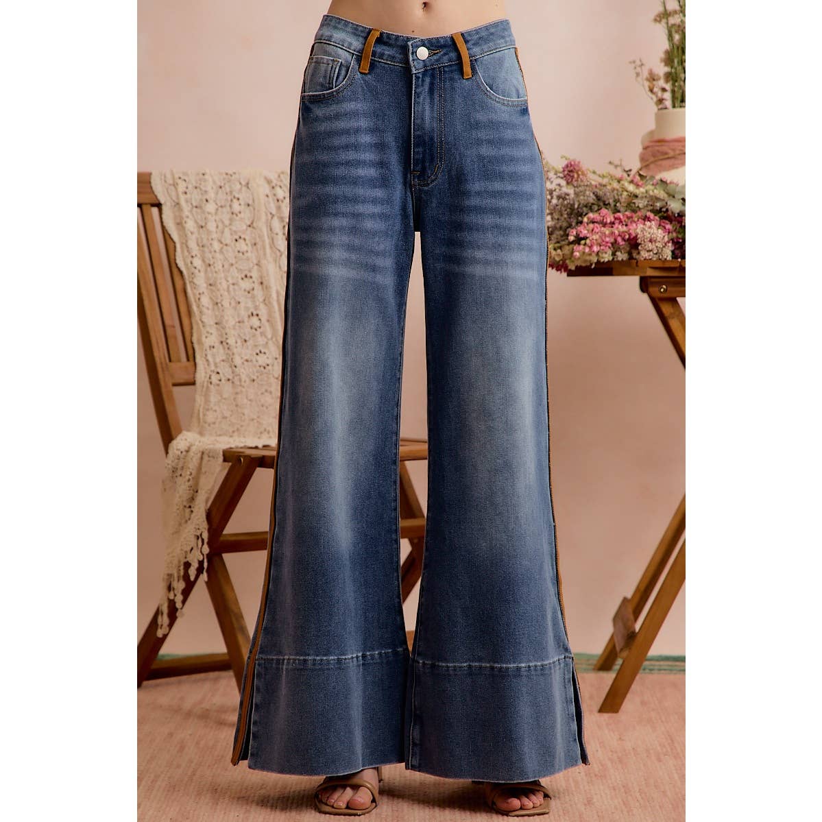 WIDE LEG FLARE WASHED DENIM JEANS WITH SIDE SEAM