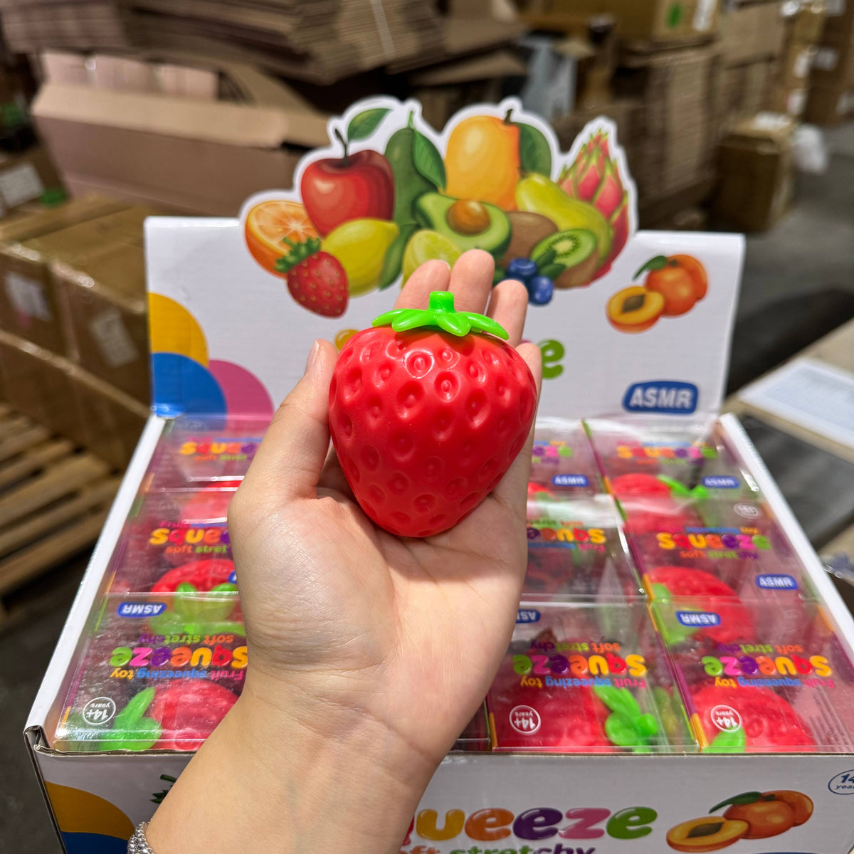 Crackling Crunchy Strawberry Squishy 12/pk | A042
