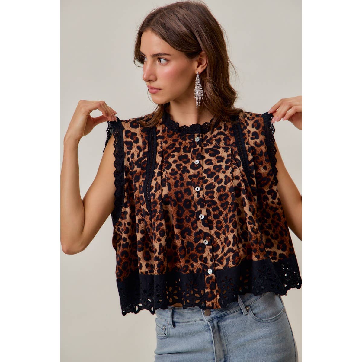 LEOPARD BUTTON UP PLEATED SLEEVELESS BLOUSE TOP