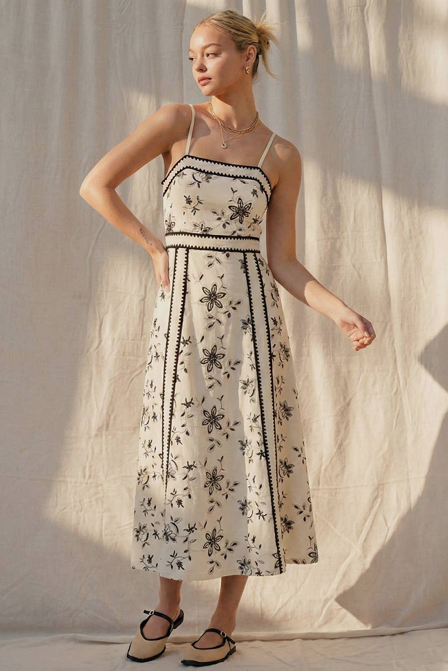 IM8692A - Embroidery Lace Midi Dress