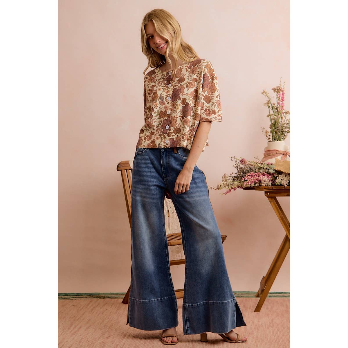 WIDE LEG FLARE WASHED DENIM JEANS WITH SIDE SEAM