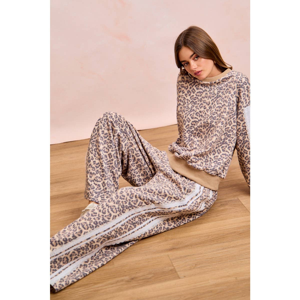 LEOPARD FRENCH TERRY LACE CONTRAST SWEATSHIRT TOP