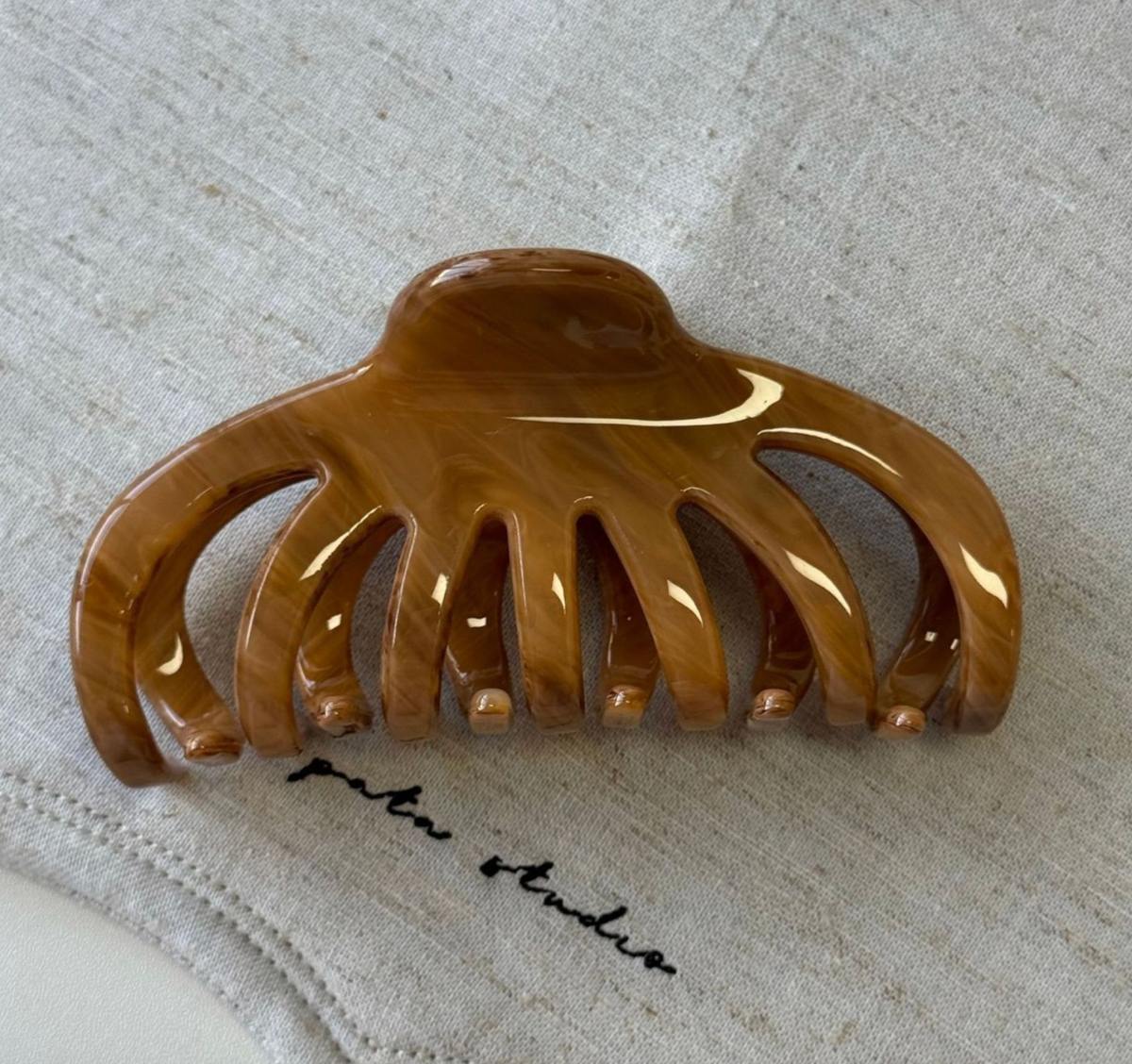 Effortless Chic Everyday Hair Clips (ARU)