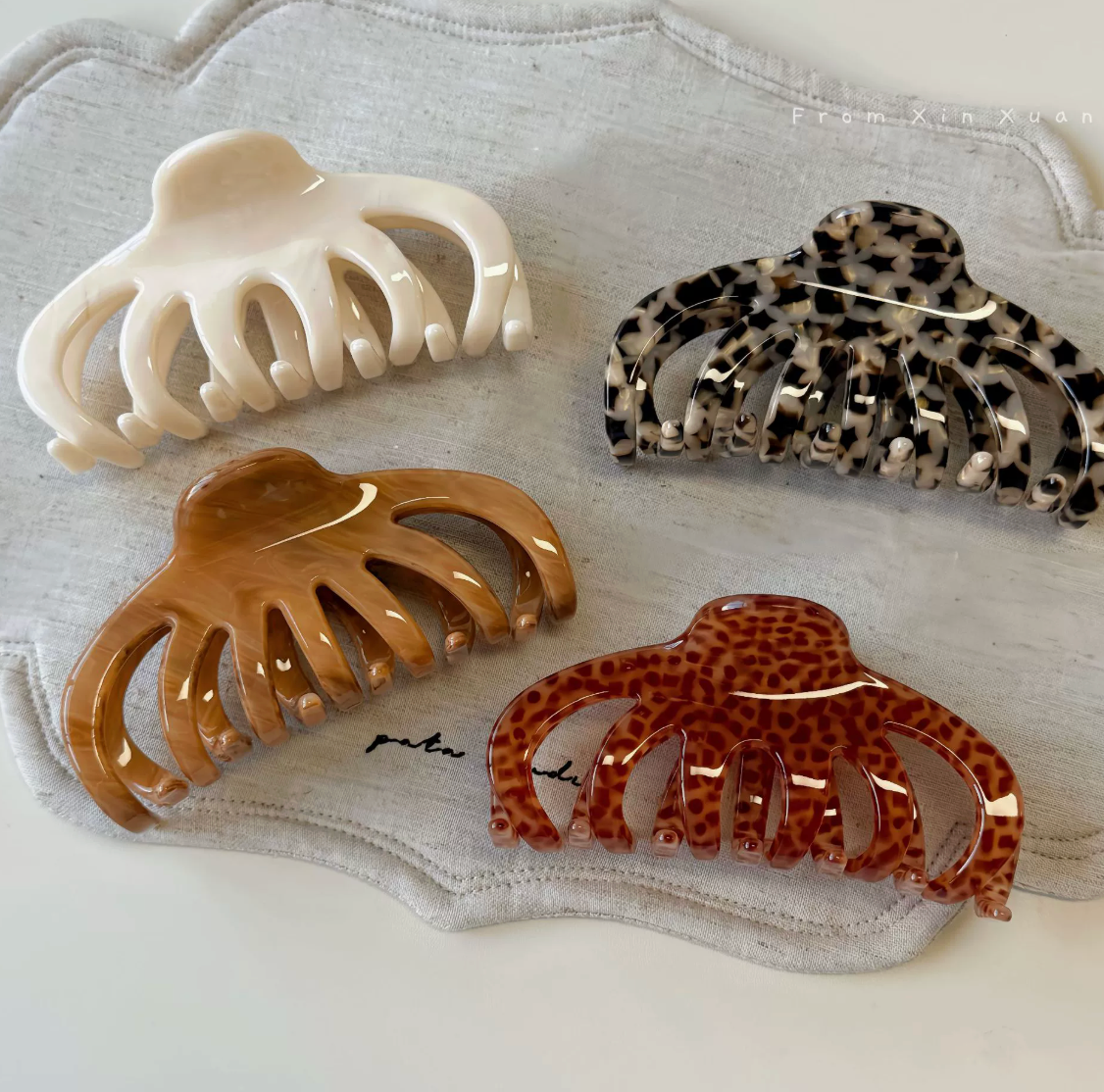 Effortless Chic Everyday Hair Clips (ARU)