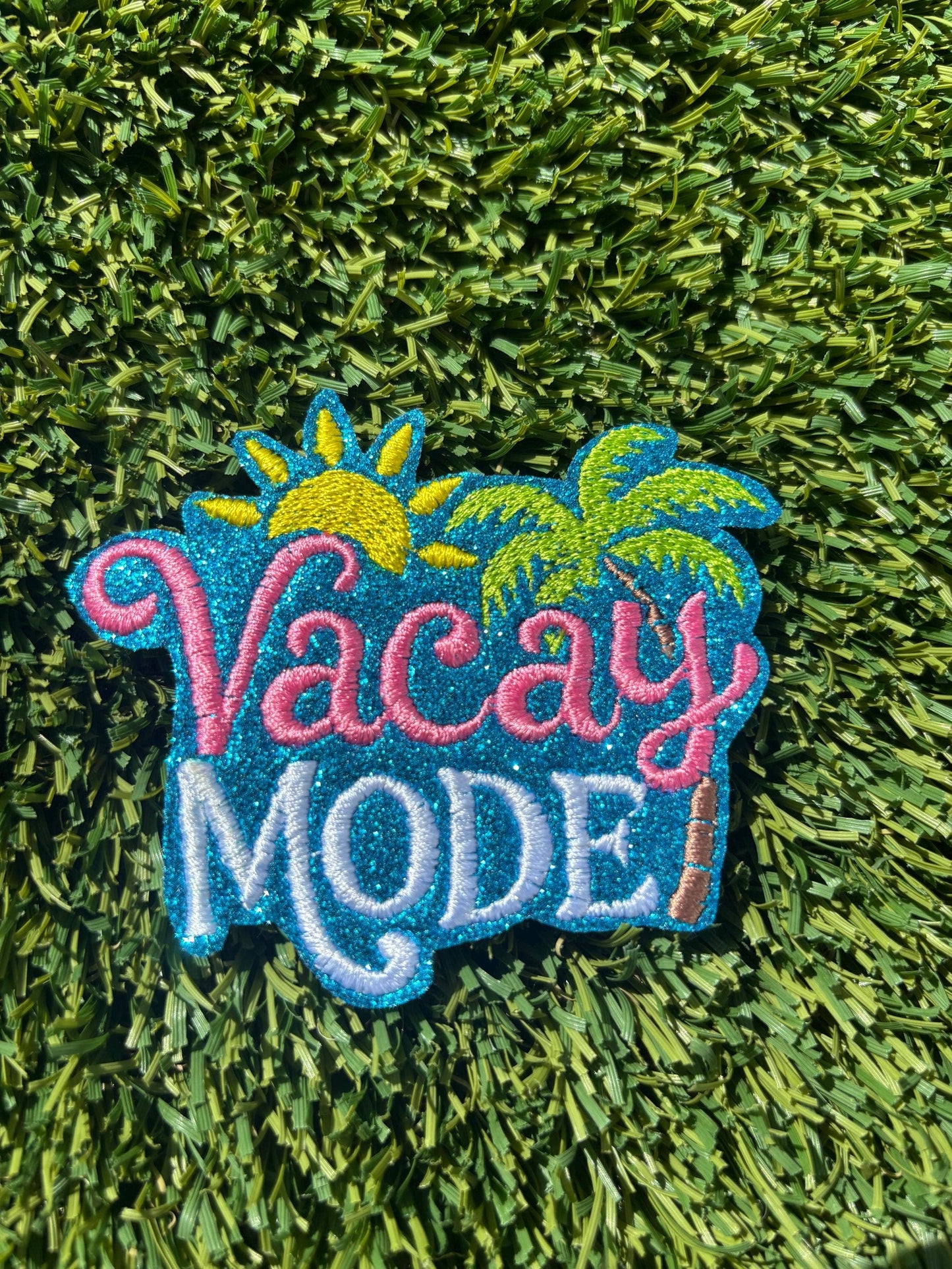 Trendy Vacay Mode Glitter Patch