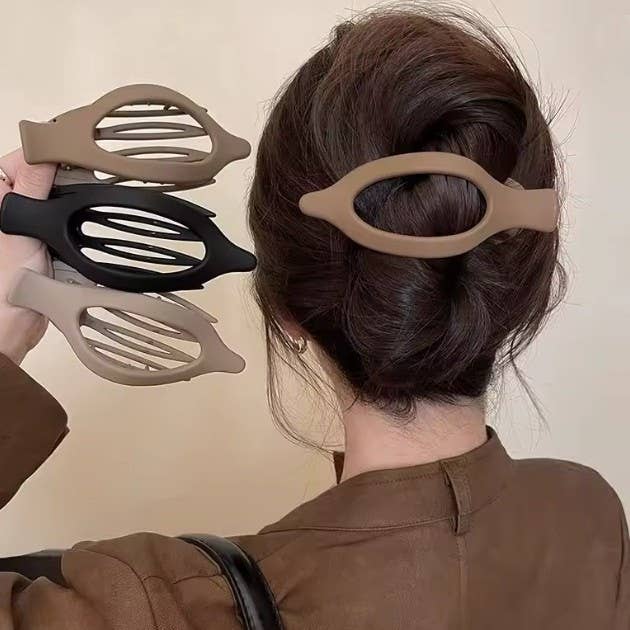 OVAL LAY DOWN FLAT HAIR CLAW CLIPS | 40H917