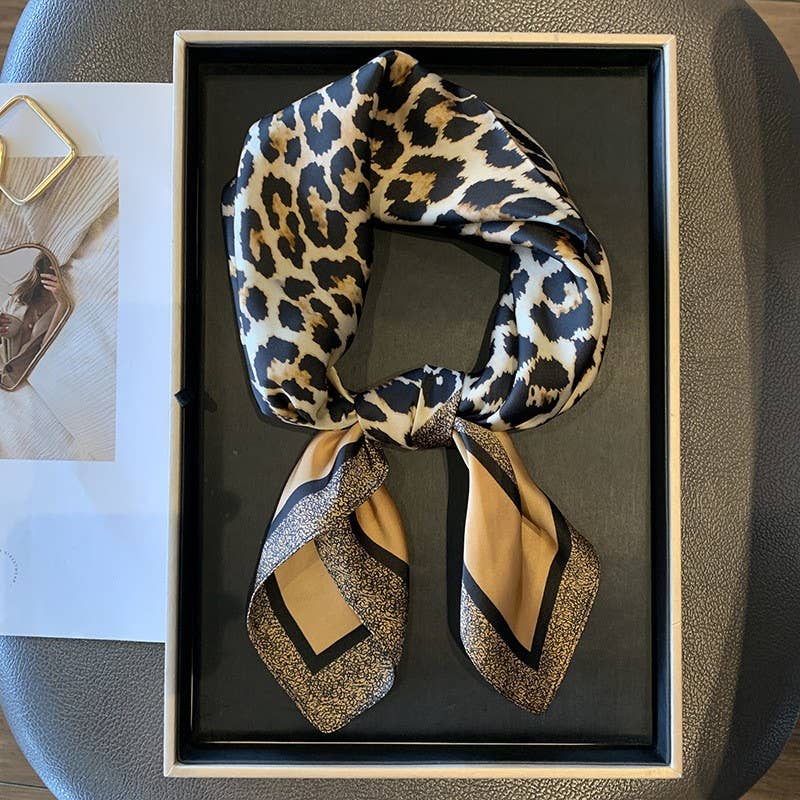 Leopard Print & Geometric Border Silky Neck Scarf | 40SC734