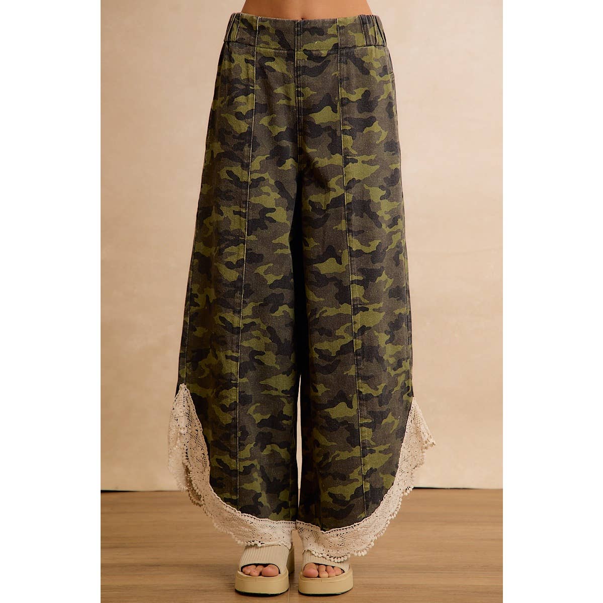 CAMO PRINT LACE HEM FULL LENGTH WIDE LEG PANTS