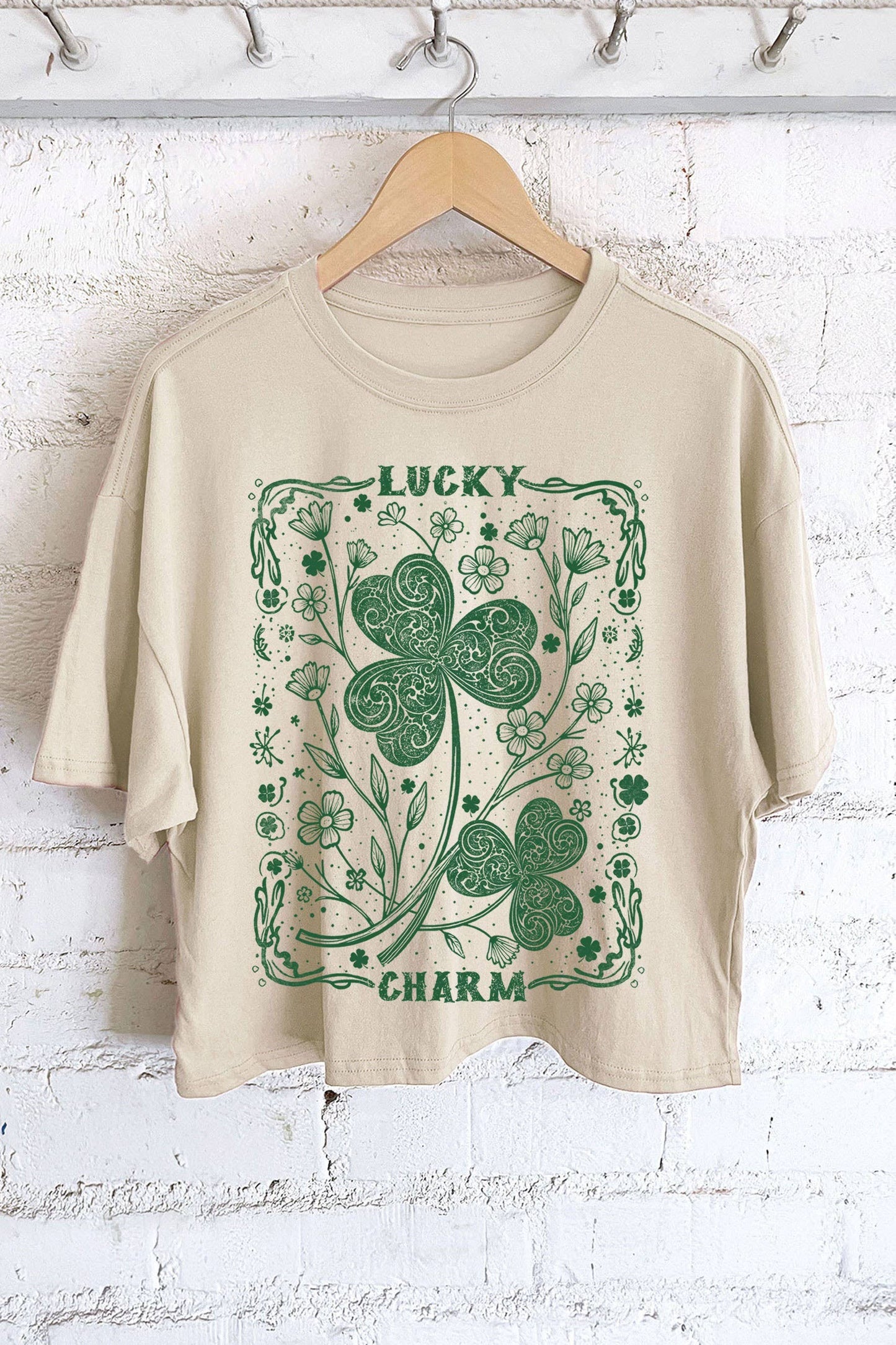LUCKY CHARM CLOVER GRAPHIC LONG CROP TOP