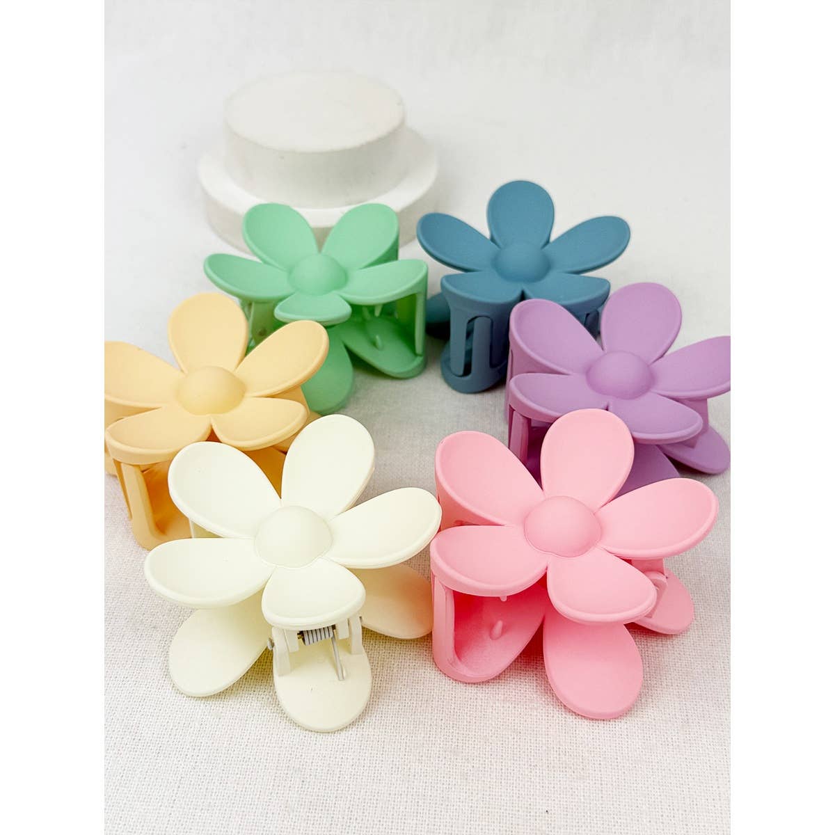 Pastel Tone Daisy Hair Clips