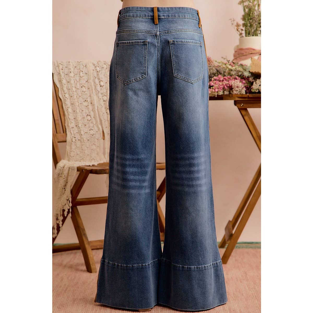 WIDE LEG FLARE WASHED DENIM JEANS WITH SIDE SEAM