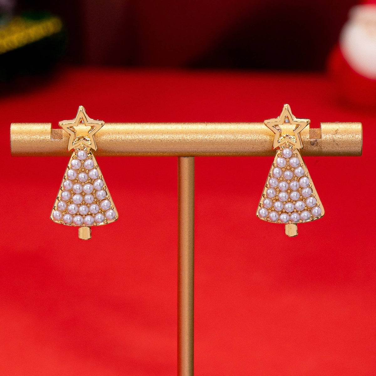Pearl-Embellished Christmas Tree Stud Earrings | 80E62441