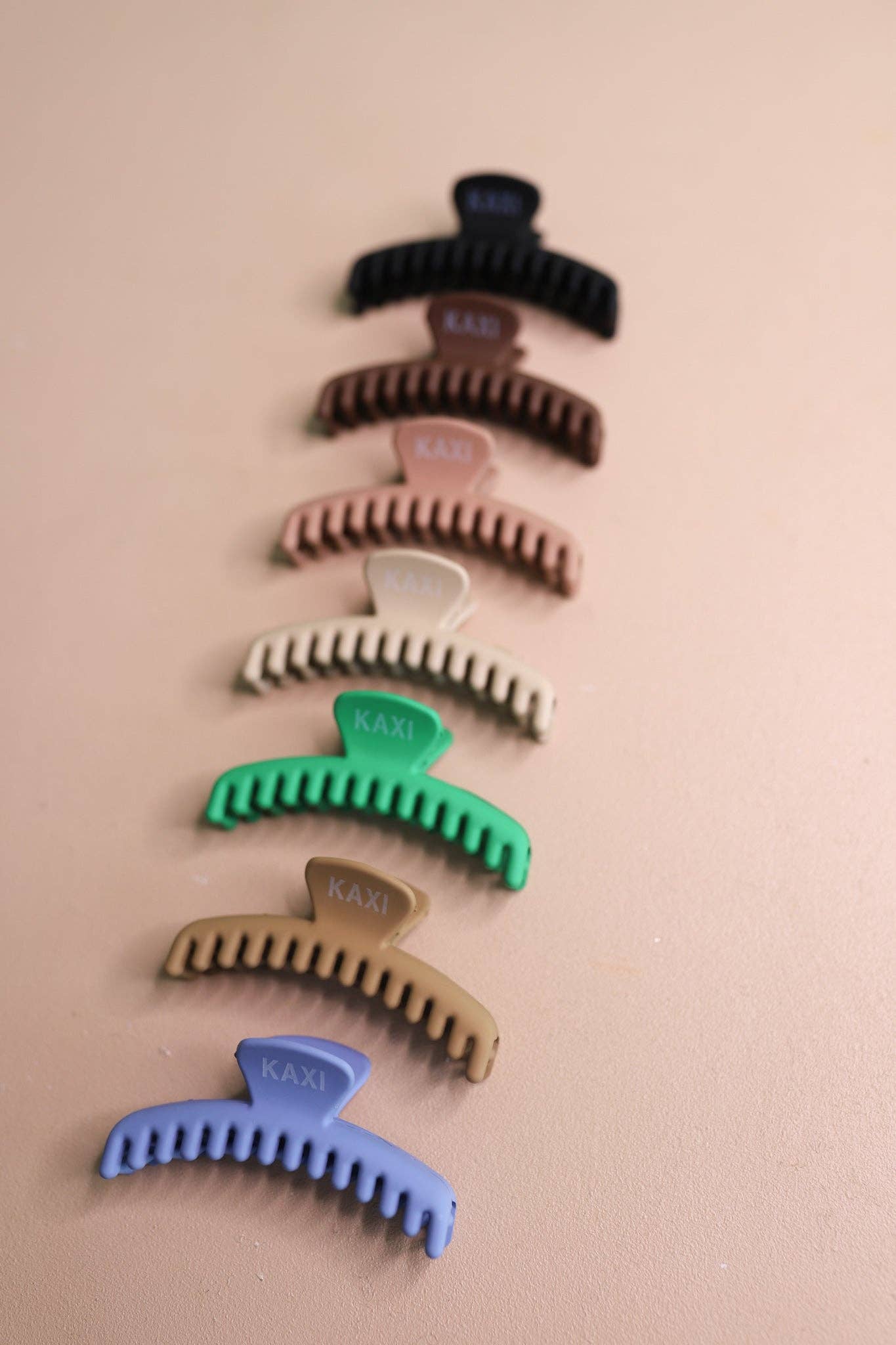 MATTE MINI HOLD EVERYTHING CLAW ( 11 COLORS )