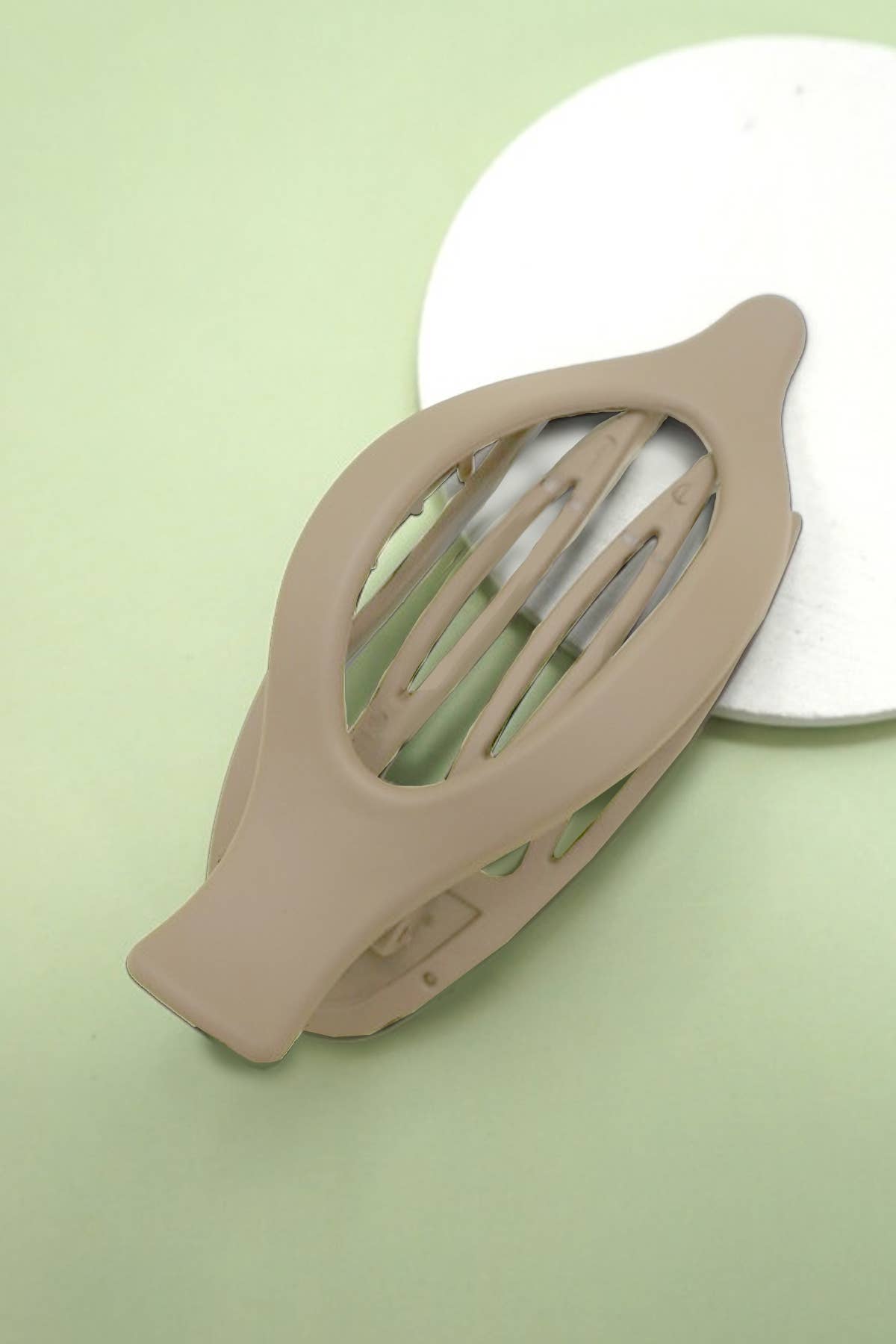 OVAL LAY DOWN FLAT HAIR CLAW CLIPS | 40H917