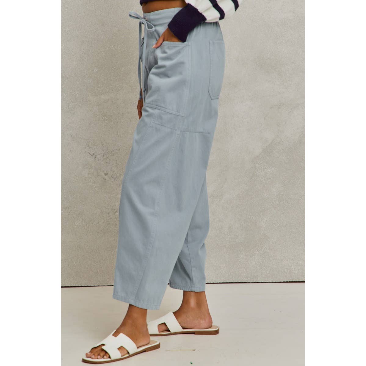 MID RISE WIDE LEG PANTS  WITH POCKETS