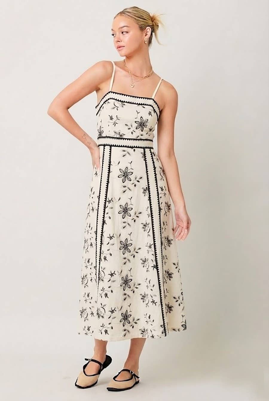 IM8692A - Embroidery Lace Midi Dress