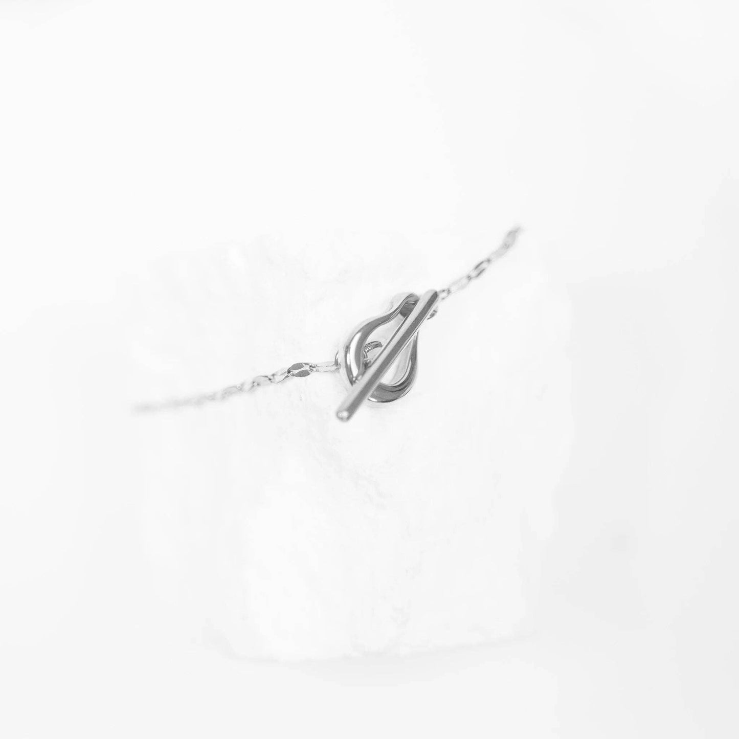 18K Gold PVD Stainless Steel Abstract Carabiner Bracelet