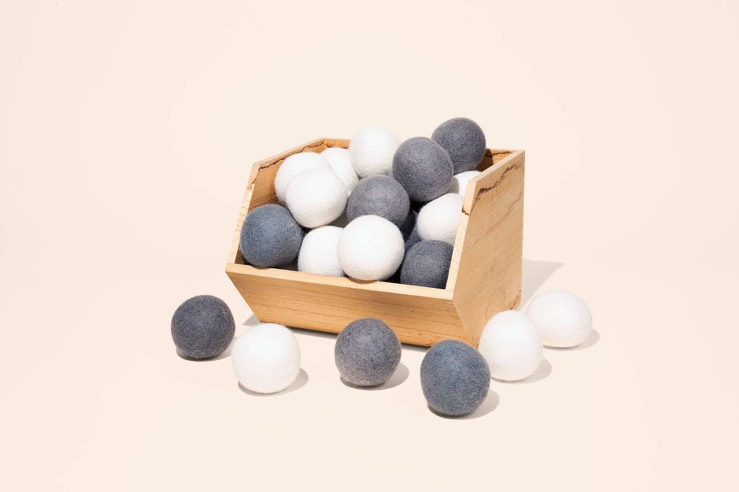 Bulk New Zealand Wool Dryer Balls | Faire Market Bestseller
