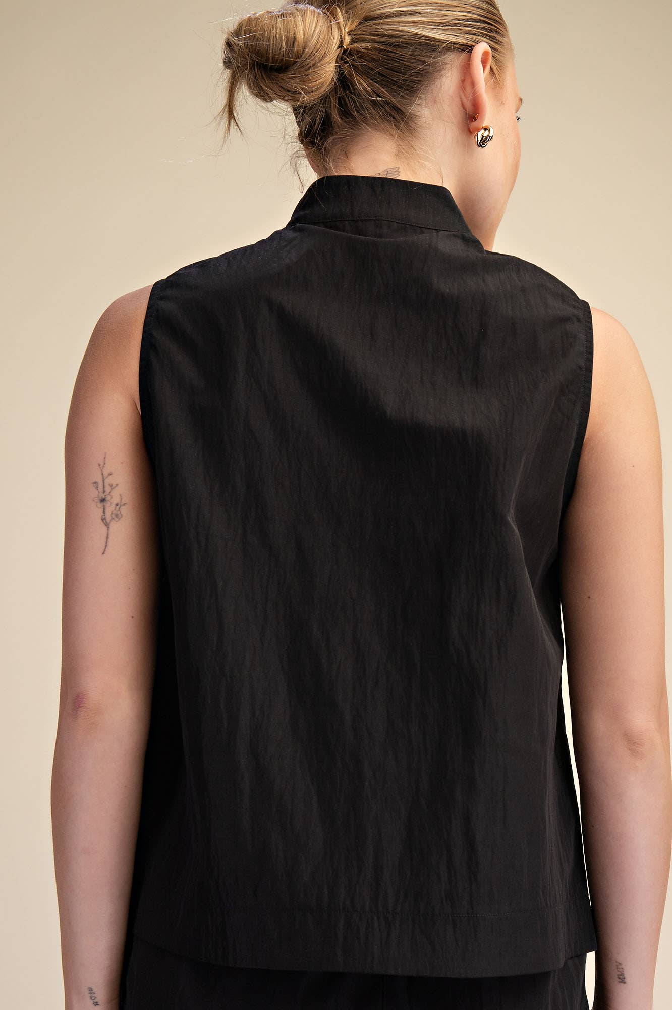 Stand Collar Slit V-Neck Sleeveless Top