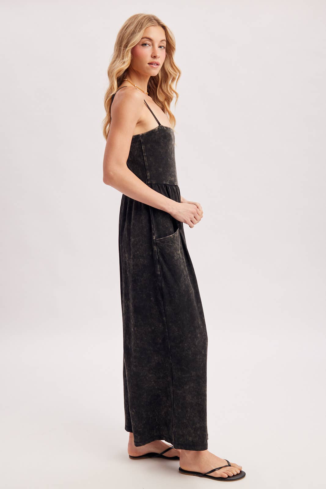 WASHED SLEEVELESS WIDE LEG JUMPSUIT