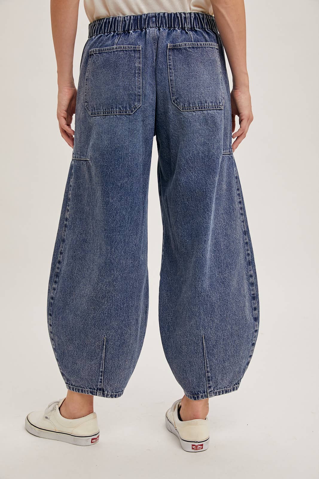 DENIM MID-WAIST DRAWSTRINGS BARREL JEANS